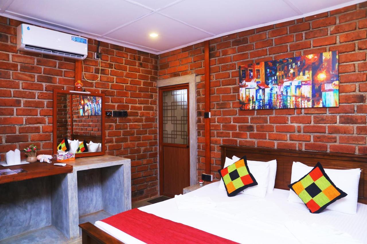 Hotel Click Hiriketiya Dikwella Sur Exterior foto