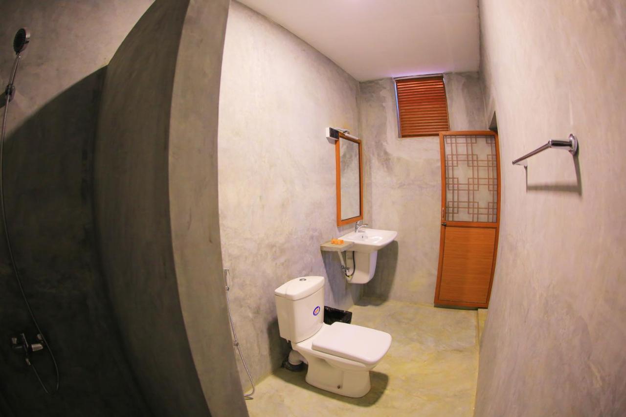 Hotel Click Hiriketiya Dikwella Sur Exterior foto