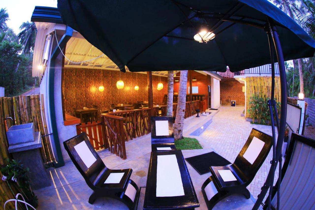 Hotel Click Hiriketiya Dikwella Sur Exterior foto